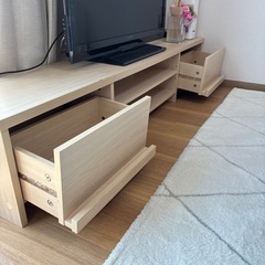 テレビ台の画像