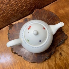 【洋食器】配送可能　NARUMI ナルミ ティーポット 陶器 良品 ティーサーバー ティーウェア アンティークの画像