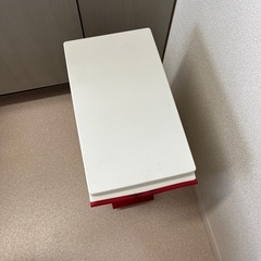 ペダル式　ゴミ箱　45ℓ 赤の画像