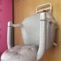 美容室用フットペダル式回転椅子の画像