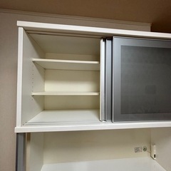 食器棚の画像