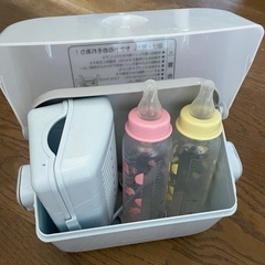 COMBI コンビ ポリプロピレン 電子レンジ除菌＆保管ケース 除菌じょーず バニラ 水だけ入れてレンジで除菌
の画像