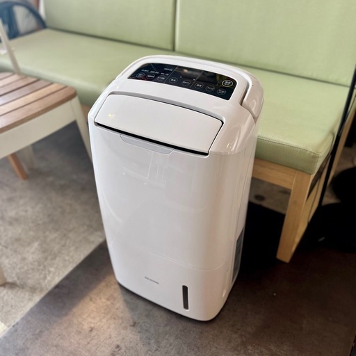 売約済み【武蔵小山店】配達可！　アイリスオーヤマ DCE-120 IRIS OHYAMA 除湿機 dehumidifier 衣類乾燥除湿機 clothes dryer 除湿器 除湿 appliance 家電 衣類乾燥 laundry drying 白 white ホワイト