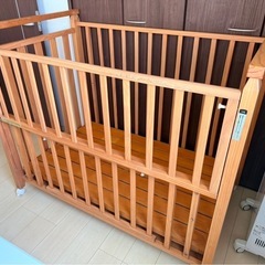 ベビーベッドの画像