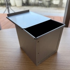 取りに来てくださる方に！浅井商店オリジナル 食パン型 1斤 スルッと型離れアルタイトスーパーシリコン加工の画像