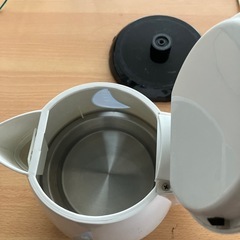 電気ポットの画像