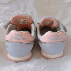 ニューバランス New Balance 子ども スニーカー 13cmの画像