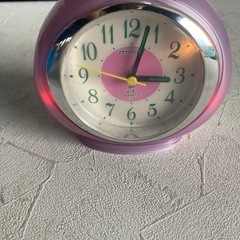 目覚まし時計の画像