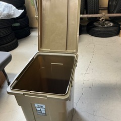 ダストボックス   ゴミ箱　70L  美品の画像