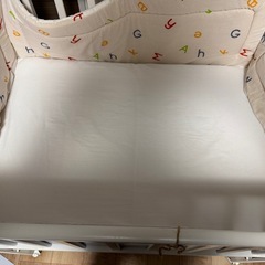 カトージ　ベビーベッドの画像