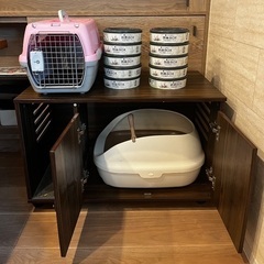 ネコ　キャリーバック・トイレカバーなどの画像