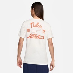The NIKE Tee コットンシャツの画像