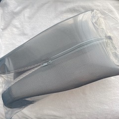 シートクッション枕 100%低反発素材 洗濯可能なカバーの画像