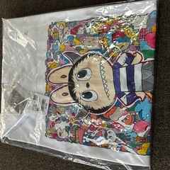POP MART　ラブブ　コラボ　Ｔシャツの画像