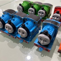 トーマス　機関車たち　おもちゃの画像