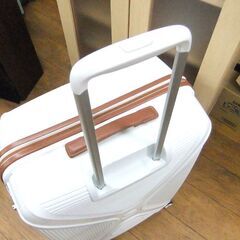 キャリーケース スーツケース 鍵付き ホワイト系 71cm×49cm 中古 GREEN WORKS TSAロック 札幌市厚別区 厚別店の画像