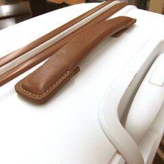 キャリーケース スーツケース 鍵付き ホワイト系 71cm×49cm 中古 GREEN WORKS TSAロック 札幌市厚別区 厚別店の画像