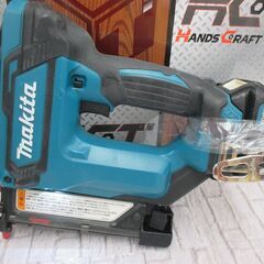 マキタ makita PT354D 充電ピンタッカ 中古品  ケース付き バッテリ10.8V一個付 ※充電器無 15/18/25/30/35mm 【ハンズクラフト宜野湾店】の画像