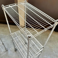 スチールラック DAISO 2セット(幅45×奥行25×高さ89cm1セット、幅40×奥行25×高さ89cm1セット) クロームメッキ キャスター付 ダイソーの画像