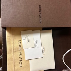 LOUIS VUITTON の画像