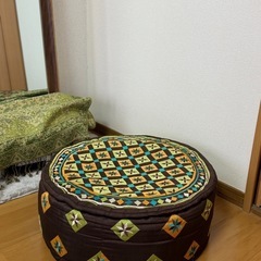 MAX Plus+ オットマン 刺繍 円形    の画像