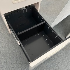 【28日まで】鍵付きスチールキャビネットワゴンの画像