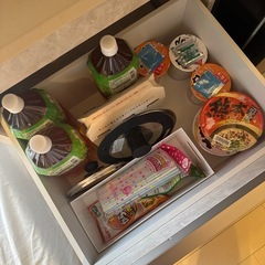 早くお取引できる方！綺麗な食器棚の画像