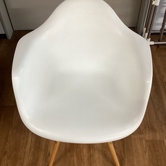 ダイニングイームズチェア【町田市再生家具】251554の画像