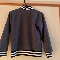 子ども服　上着　（150cm）の画像