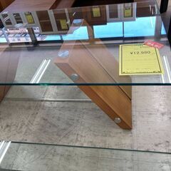 J5586　【リユースのサカイ柏店】　ガラスローテーブル　クリーニング済みの画像
