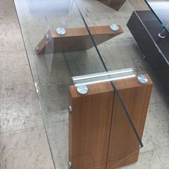 J5586　【リユースのサカイ柏店】　ガラスローテーブル　クリーニング済みの画像