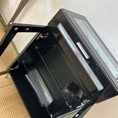 ガラスキャビネットの画像