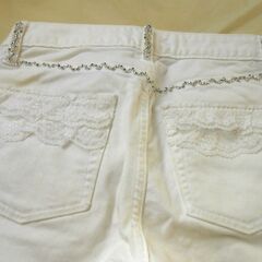 GAP、ブーツカット、ホワイトデニム。の画像