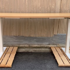 昇降式テーブルの画像