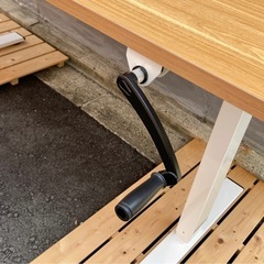 昇降式テーブルの画像
