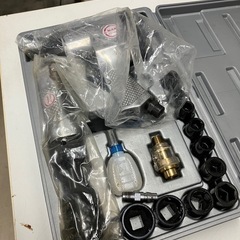 H2508-760 KAZ エアーインパクトレンチ、ラチェットレンチキット KT-14KRS 動作未確認 ※使用にはエアータンク付コンプレッサーが必要です 中古の画像