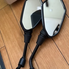 バイクのミラーの画像