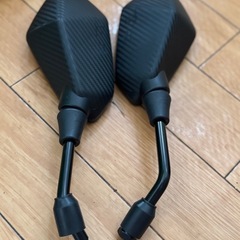 バイクのミラーの画像