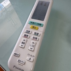 ダイキンエアコン200v7.1kで大きいです。ジャンク？の画像