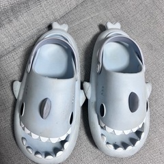 サメのサンダル、キッズスリッパ　22㎝の画像