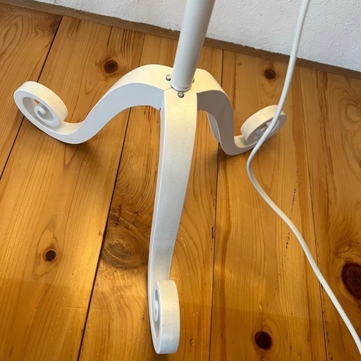 IKEA フロアランプ　スタンドランプ