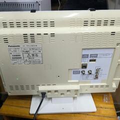 パナソニックテレビ TH-L19C3-W 19V型 白いTV の画像