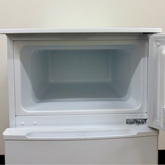 COMFEE'（コンフィー）の90L 2ドア冷蔵庫「RCT90BL(E)」の画像