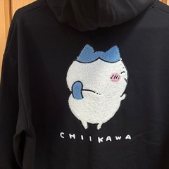 ちいかわ ハチワレ パーカー の画像