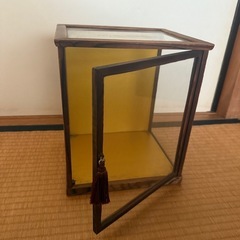 ガラスケースの画像