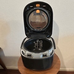 象印　炊飯器　極め炊き。　NP-QT06の画像