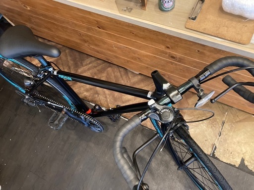 【SALE！8月末まで防犯登録無料！NEXTYLE前後タイヤ・チューブ新品！】7段変速　700×28cロードバイク　ブラック