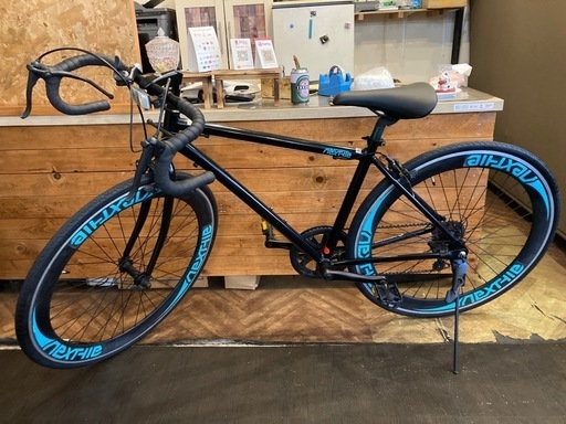 【SALE！8月末まで防犯登録無料！NEXTYLE前後タイヤ・チューブ新品！】7段変速　700×28cロードバイク　ブラック