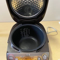 東○82 動作品　象印  炊飯器 NP-VZ10 5.5合炊き ZOJIRUSHI 2018年製 の画像