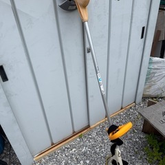 家庭用草刈機の画像